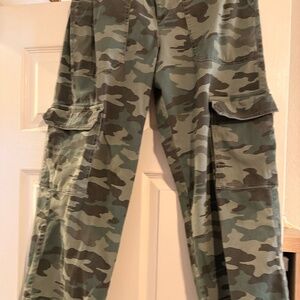 Universal Thread- Chinos size 8